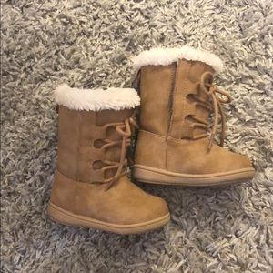 Winter boots! Size 3. Barely worn, non walker.